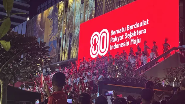 Karnaval Kemerdekaan, Kawasan Sarinah Dipadati Masyarakat yang Ingin Sapa Presiden Prabowo - News berita69.org