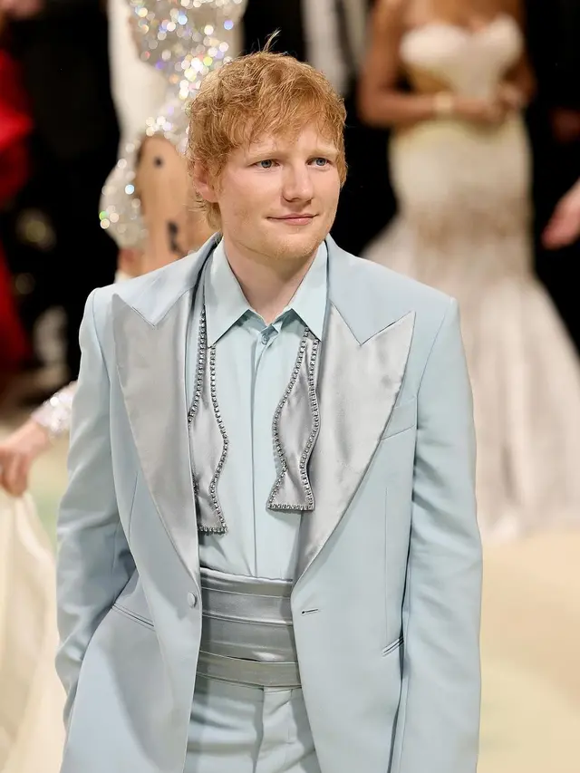 Kiprah Ed Sheeran di Dunia Olahraga: Beli Saham di Klub Liga Primer Ipswich Town - Bola berita69.org