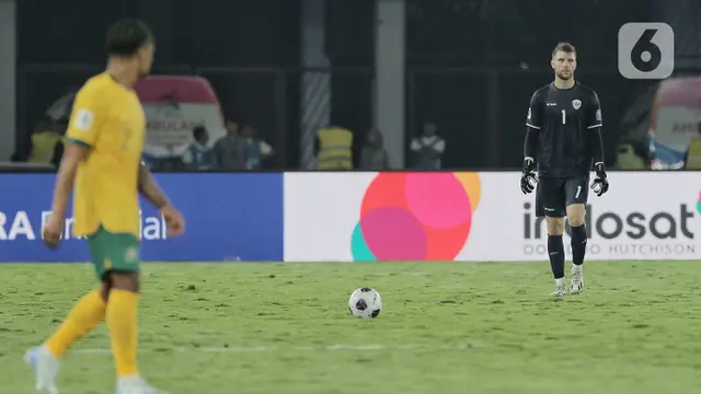 Kualifikasi Piala Dunia 2026: Biasa Diuji Lionel Messi, Maarten Paes Akui Tak Gentar Hadapi Striker Jepang - Bola berita69.org