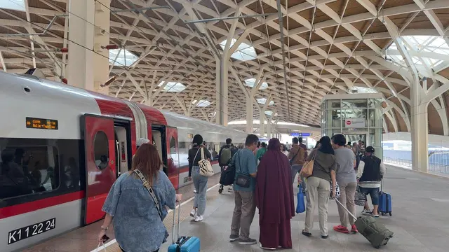Libur Nataru, Penjualan Tiket Whoosh Dari dan Menuju Stasiun Karawang Dibuka Minggu 22 Desember 2024 - News berita69.org