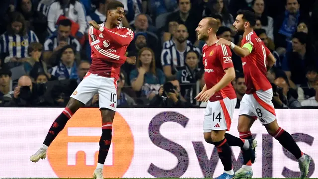 Manchester United Bisa Dapat Keuntungan dari Lagi Loyonya Barcelona, Pemainnya Diangkut ke Spanyol - Bola berita69.org