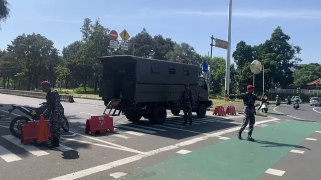 Massa Kembali Padati Depan Mako Brimob Kwitang, Jalan Tugu Tani Disekat - News berita69.org