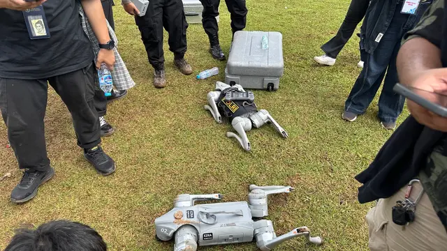 Melihat dari Dekat Robot Anjing K9 di HUT Ke-79 Bhayangkara, Kendali Layaknya Konsol Game - News berita69.org