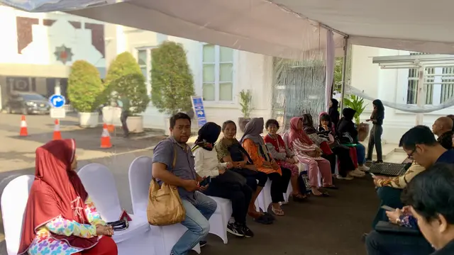 Menengok Suasana Lapor Mas Wapres, Warga Nampak Mengantre Sejak Pagi - News berita69.org