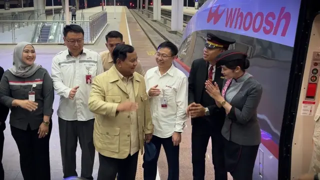 Momen Presiden Prabowo Subianto Kunker ke Bandung Naik Whoosh - News berita69.org