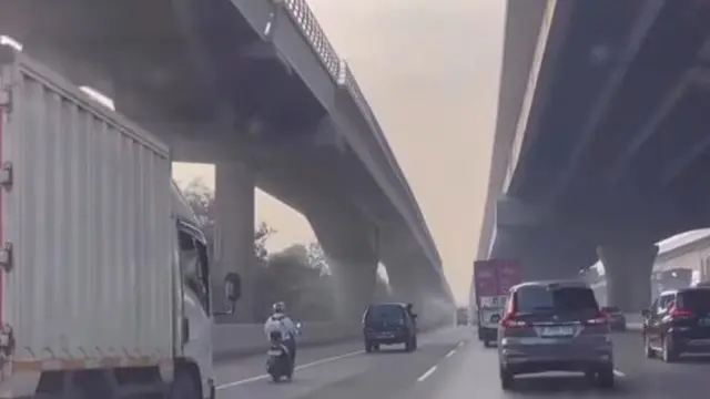 Niat Mau Melamar Kerja, Pemotor Ini Malah 'Nyasar' Masuk Tol Japek Gara-Gara Ikuti Maps Berujung Ditilang - News berita69.org