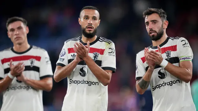 Operasi Jantung, Noussair Mazraoui Tambah Daftar Pasien Manchester United - Bola berita69.org