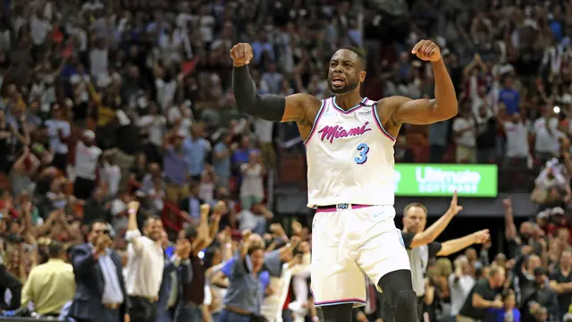 Patung Dwyane Wade Dikritik di Media Sosial, Legenda Miami Heat Tidak Ambil Pusing - Bola berita69.org