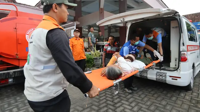 Pemkab Banyuwangi Gelar Simulasi Evakuasi Bencana Guna Antisipasi Gempa Megathrust - News berita69.org