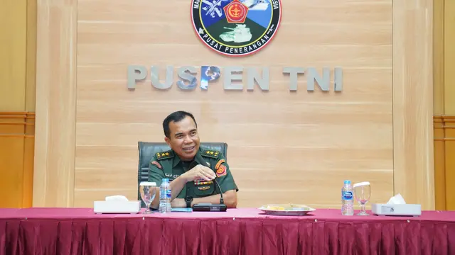 Penjelasan TNI soalÂ Viral Foto Perwiranya Bareng Ivan Sugianto yang Disorot Publik - News berita69.org