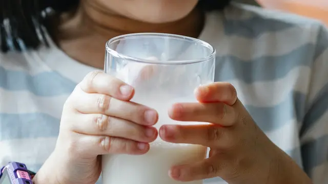 Perbedaan Susu Ikan dan Susu Sapi: Manakah yang Lebih Baik untuk Kebugaran Anda? - Hot berita69.org
