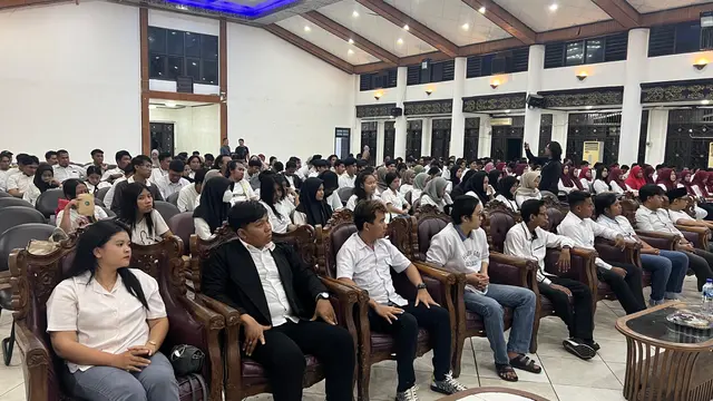 Pilbup Kotawaringin Timur, Halikinnor-Irawati Serap Aspirasi Anak Muda Lewat Sampit Youth Creative Center - Pemilu berita69.org