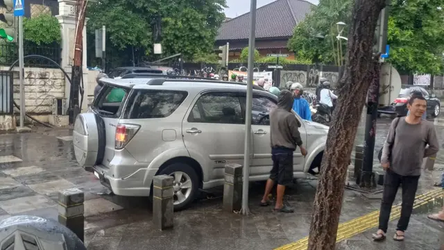 Polisi Jelaskan Awal Mula Bocah 9 Tahun Bawa Mobil di Kemang Hingga Kecelakaan - News berita69.org