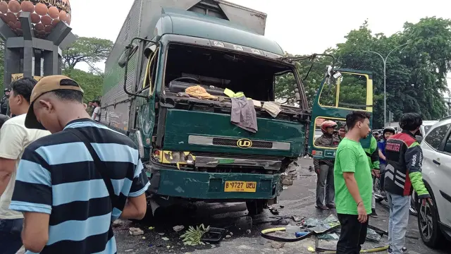 Polisi: Sopir Truk Ugal-ugalan di Tangerang Ternyata Kernet dan TakÂ Punya SIM - News berita69.org