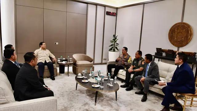Prabowo Tiba di Indonesia Usai Kunjungan ke Mesir, Langsung Gelar Rapat Keselamatan Nataru - News berita69.org