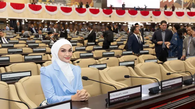 Putri Zulkifli Hasan Pimpin Fraksi PAN DPR, Satu-satunya Perempuan Ketua Fraksi - News berita69.org