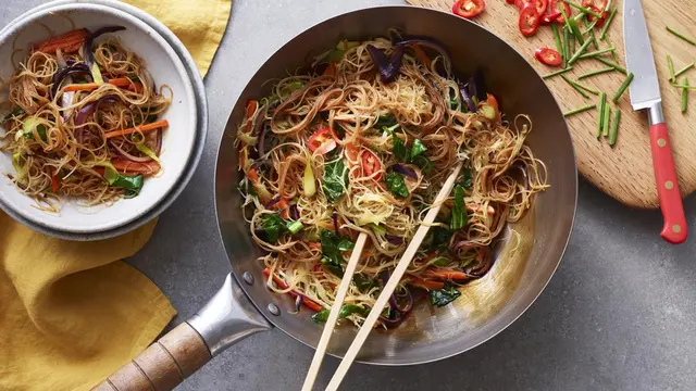Resep Bihun Goreng Jawa yang Pasti Sedap, Ikuti Tips Agar Tidak Lembek - Hot berita69.org