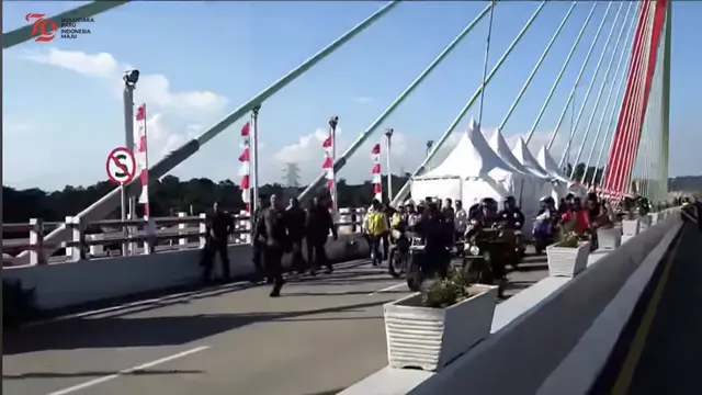Resmikan Jembatan Penghubung Balikpapan dan IKN, Jokowi Naik Motor Bareng Influencer dan Artis - News berita69.org