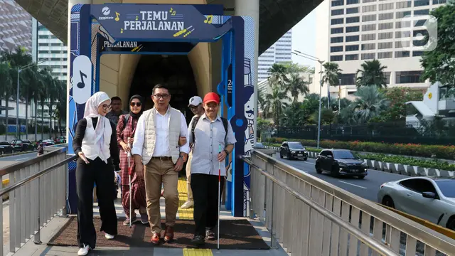 Ridwan Kamil Simak Curhatan Penyandang Disabilitas Sambil Naik Transjakarta - Pemilu berita69.org