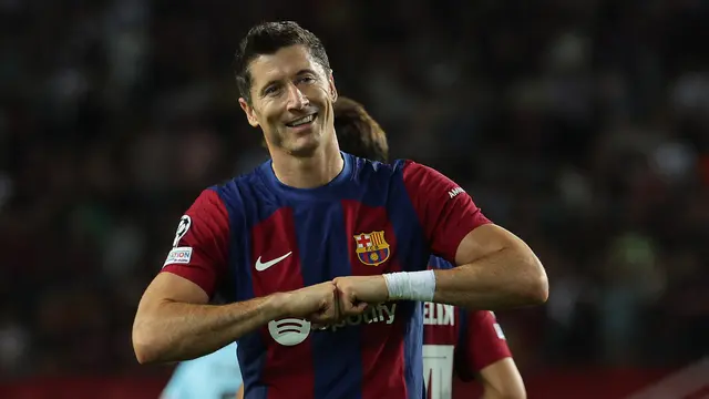Robert Lewandowski Isyaratkan Pensiun Akhir Musim Ini di Barcelona? - Bola berita69.org