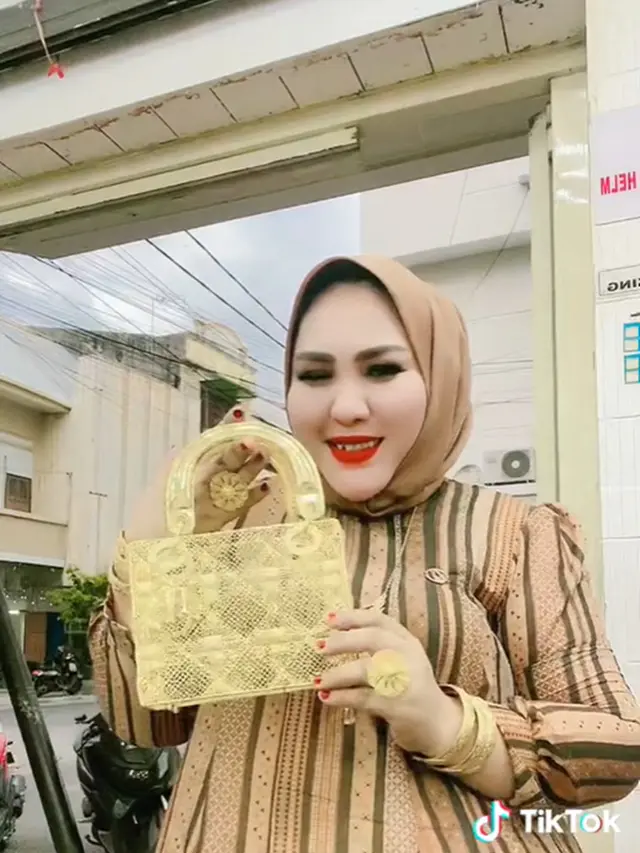 Siapa Sebenarnya Sosok Mira Hayati yang Viral Sebagai Bos Perawatan wajah Makasar? Ini Profilnya - Hot berita69.org