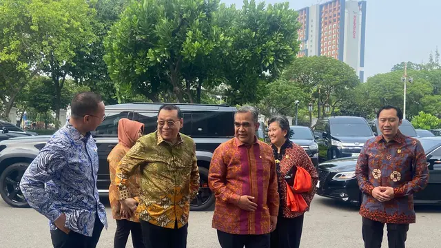 Tiba di Istana, Muzani dan Para Wakil MPR RI Temui Presiden Jokowi - News berita69.org