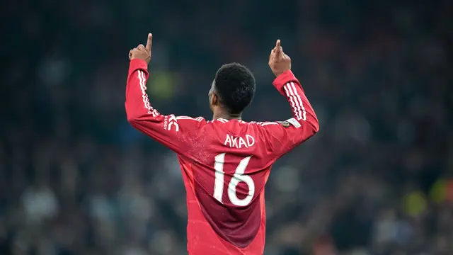 Top 3 Berita Bola: Amad Diallo Sebut Ada Sosok Lain di Manchester United Layak Jadi Pemimpin - Bola berita69.org