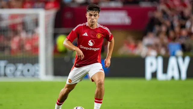 Top 3 Berita Bola: Tak Seperti Mainoo dan Garnacho, Wonderkid 17 Tahun Manchester United Ditendang - Bola berita69.org