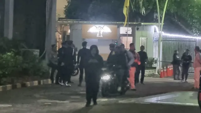 Usai Airlangga Hartarto Mundur, Markas Golkar Dijaga Anggota Brimob Polri - News berita69.org