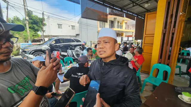 Ustaz Dasâad Latif Jengkel Rekening Diblokir PPATK karena Nganggur 3 Bulan: Tabung untuk Bantu Kerajaan Malah Diblokir - News berita69.org