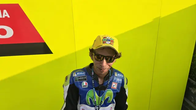 Valentino Rossi KW Jadi Primadona di MotoGP Mandalika 2024 - Bola berita69.org