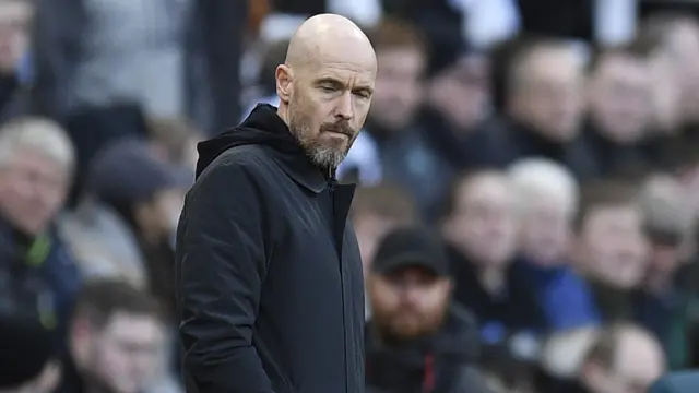 Van Basten Serang Ten Hag: 'Orang Bodoh' yang Buang-buang Uang Manchester United - Bola berita69.org
