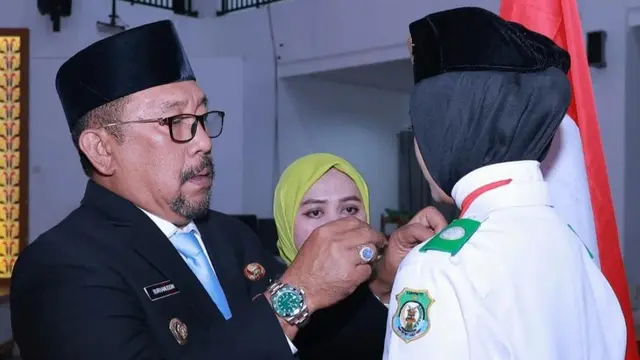 Viral Bupati Bombana Diduga Pakai Jam Rolex, Mendagri Beri Pesan Menohok Ini - News berita69.org