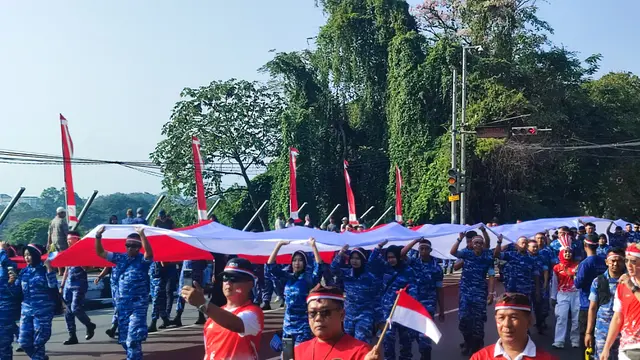 Warga Bogor Arak Bendera Merah Putih Raksasa Sambut HUT ke-80 RI - News berita69.org